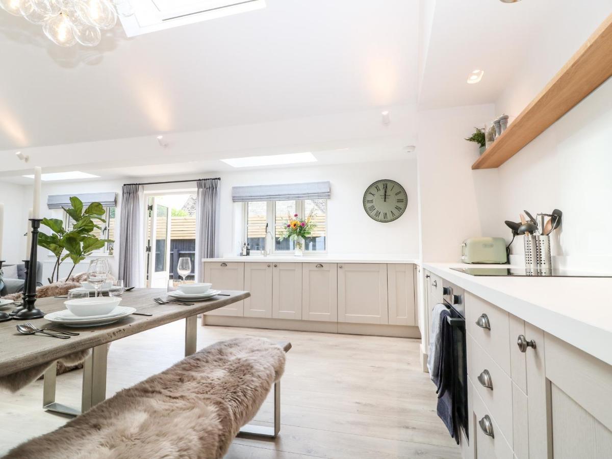 12 Manor Farm Close Kingham Eksteriør billede